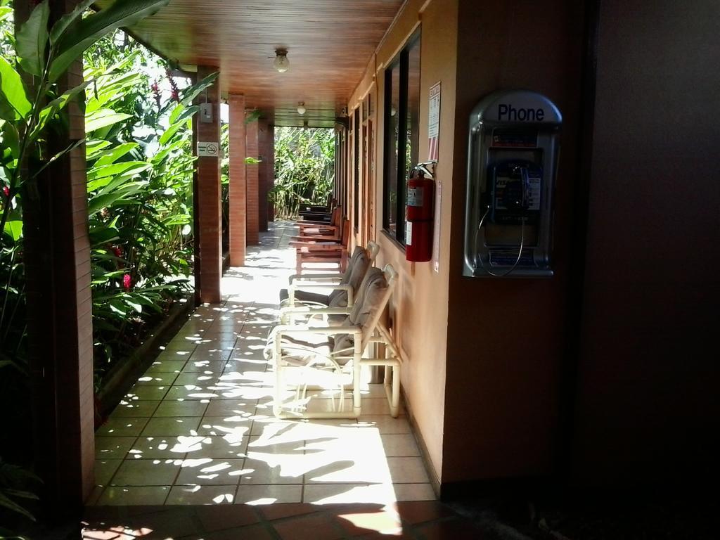 Hotel Millenium Río Segundo Exterior foto